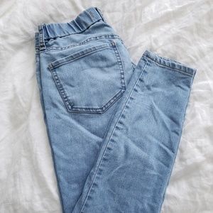 Free People stretchy skinny jeans 24